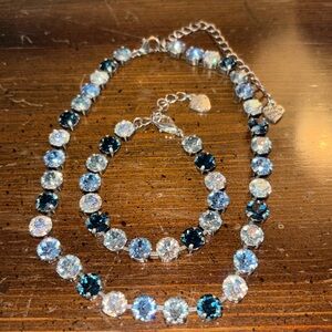 “Like” Sabika necklace and bracelet set